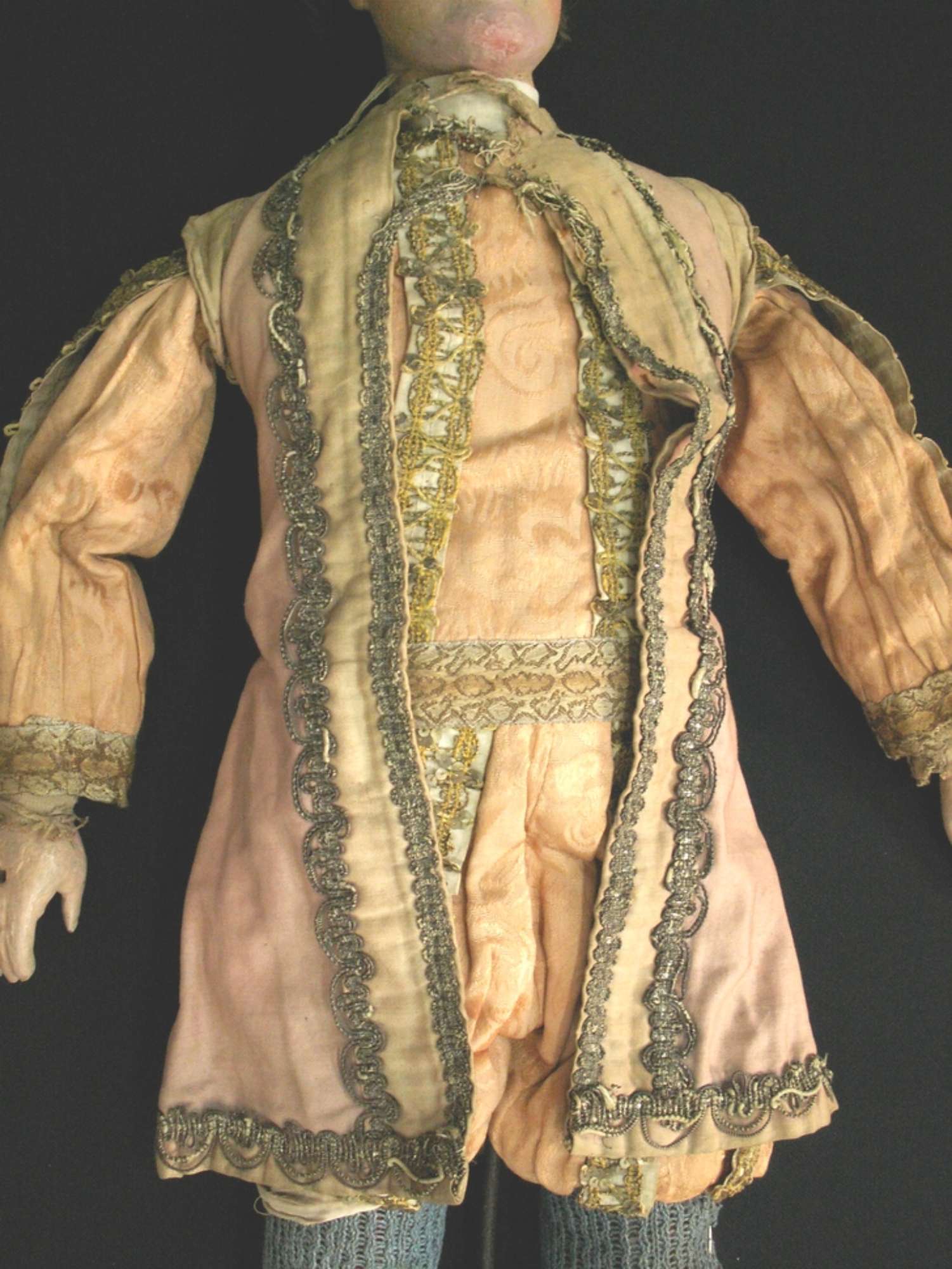Vestito prima del restauro